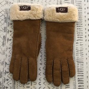 Ugg gloves, size Large